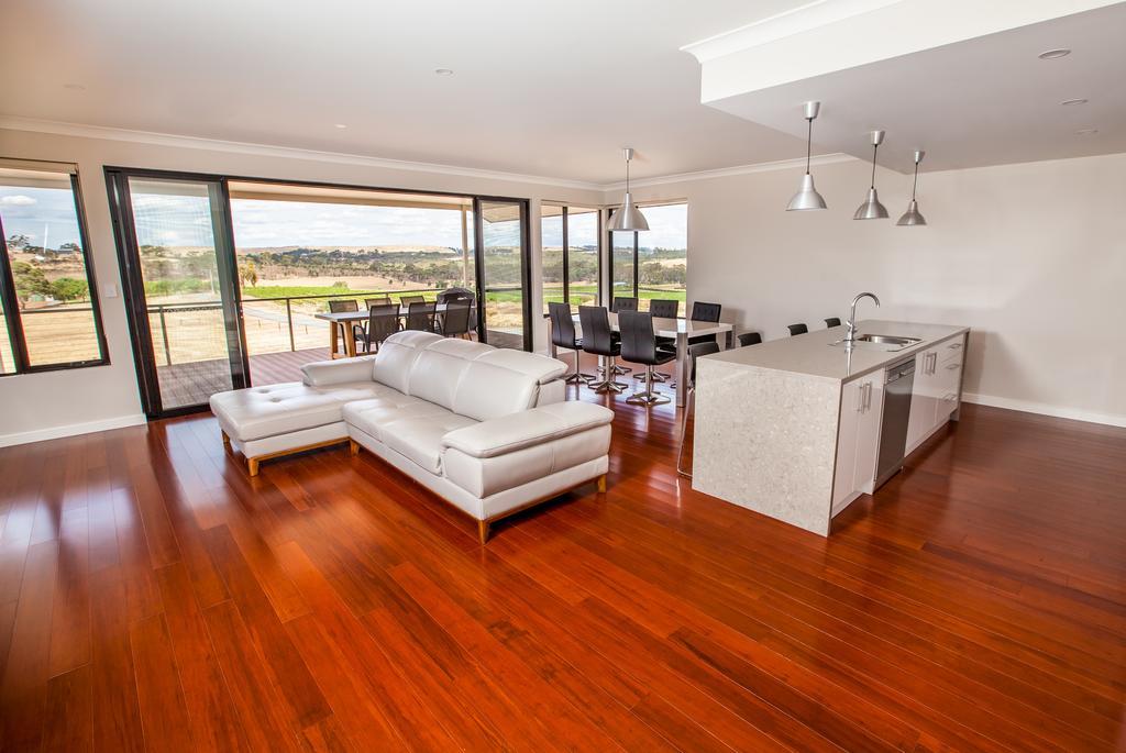 Neagles Retreat Villas Clare Bagian luar foto